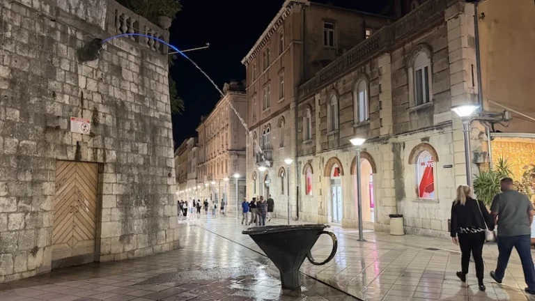 Hoofdstraat in oude stad Split